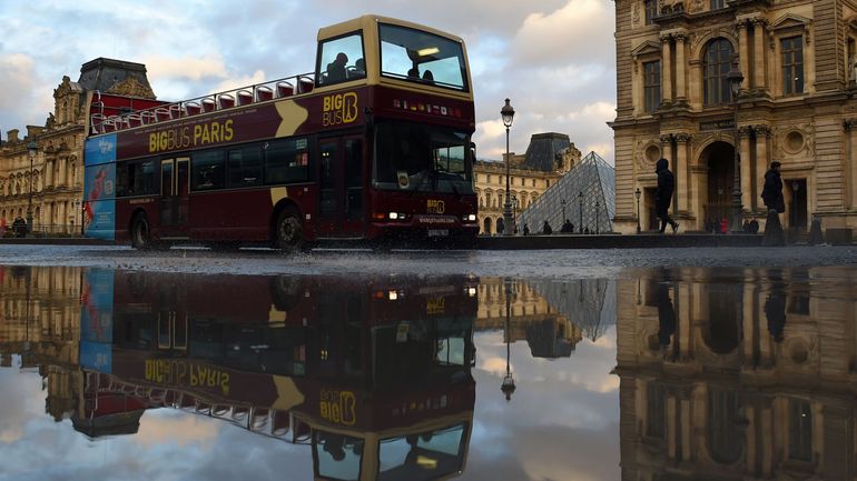 Les cars de touristes bientôt interdits dans le centre de Paris