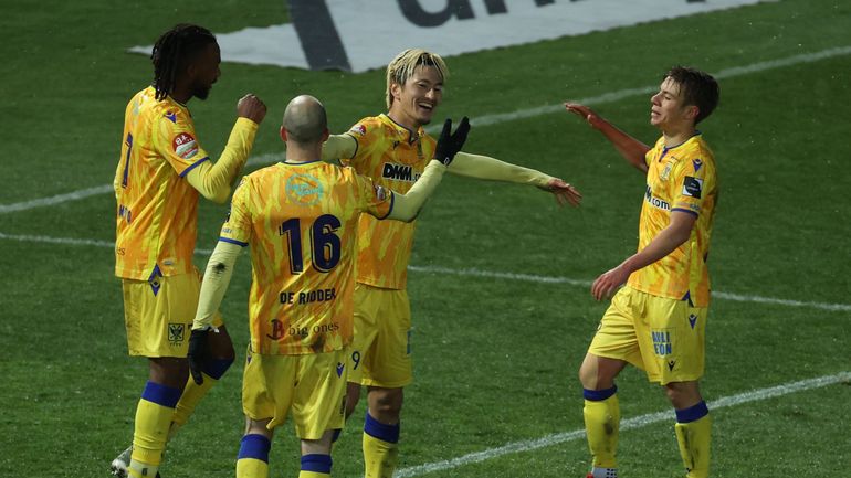 Saint-Trond assure son maintien face à un Waasland-Beveren affaibli par deux exclusions