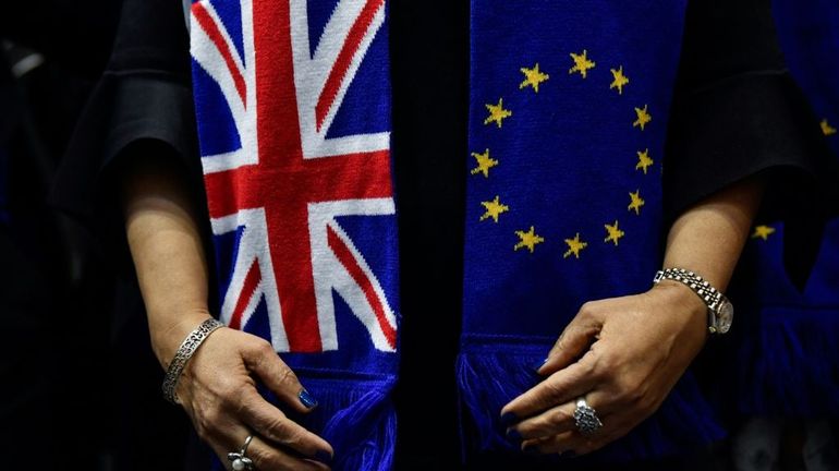 Négociations Brexit: les discussions patinent, Londres et Bruxelles se rejettent la faute