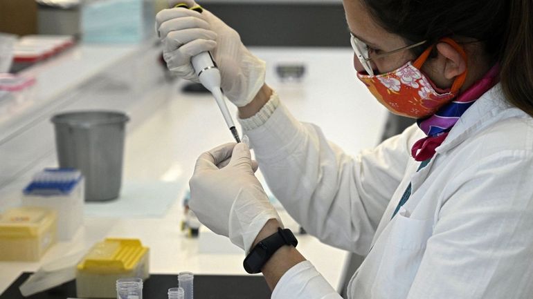 Vaccin contre le covid : GSK commence la production d'adjuvant en Belgique