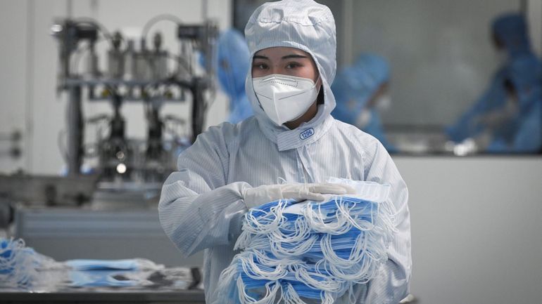 Coronavirus : la Chine saisit 89 millions de masques de mauvaise qualité, les pays importateurs agacés