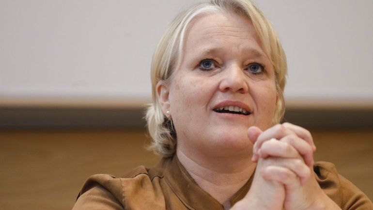 Malgré la résurgence du coronavirus, les soldes d'août sont maintenus, confirme la ministre Muylle