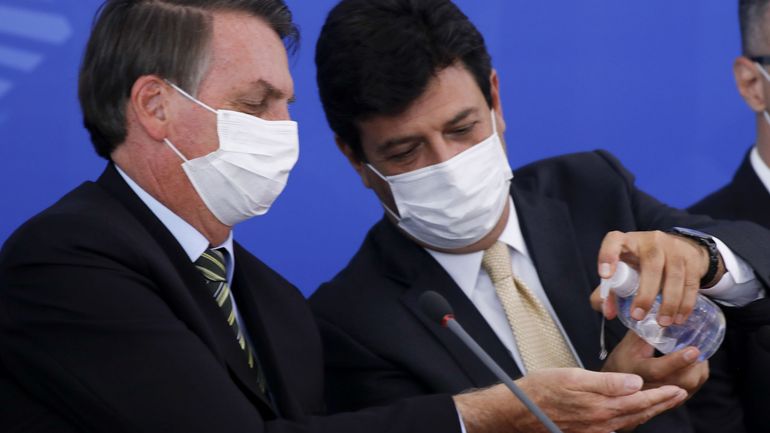 Brésil : en total désaccord avec le Président, le ministre de la Santé est limogé
