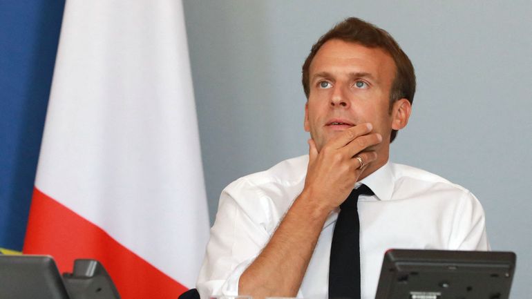 A un an de l'élection présidentielle, Emmanuel Macron affine sa stratégie