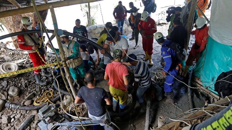 Colombie: les secours extraient les corps de deux des 11 mineurs disparus fin mars