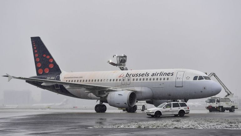 Coronavirus: Brussels Airlines va suspendre ses vols réguliers dès vendredi, selon une source syndicale