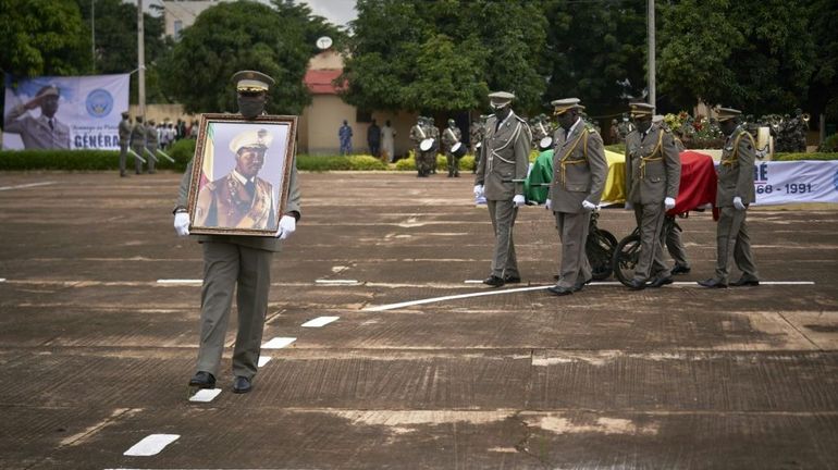 Le Mali rend hommage à l'ex-dictateur Moussa Traoré à ses funérailles