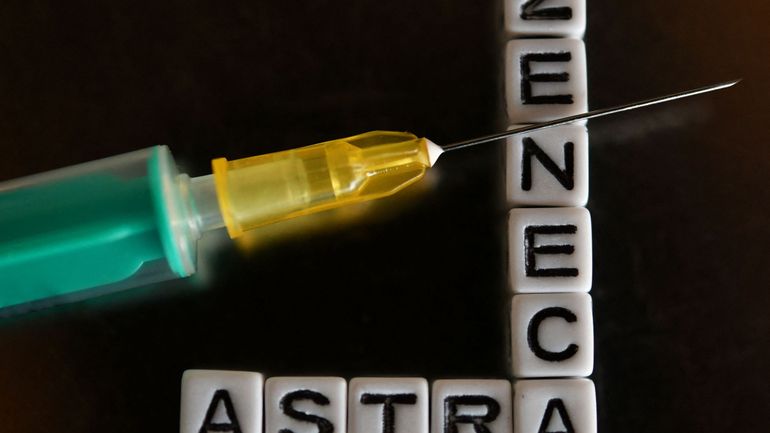 Vaccination : la France va recommander un vaccin ARN (Pfizer ou Moderna), après une première dose d'AstraZeneca