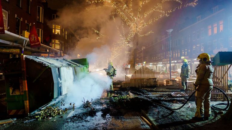 Emeutes aux Pays-Bas: 131 personnes interpellées mardi après les violences contre les mesures sanitaires