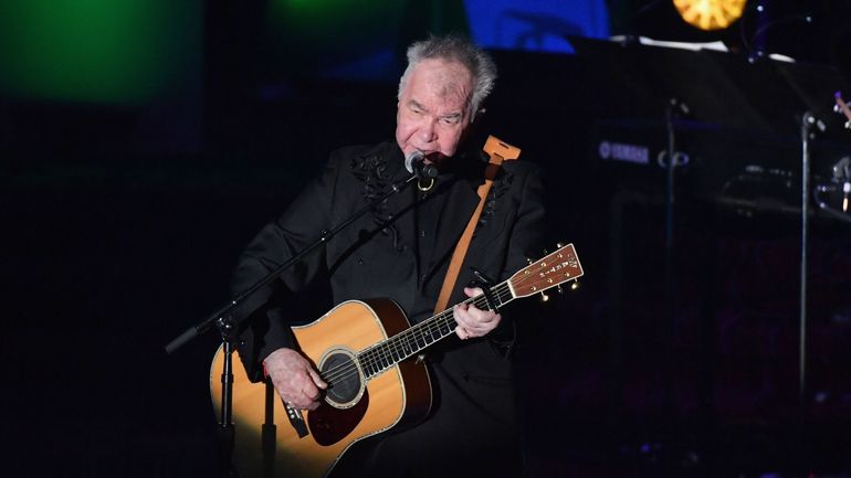 Coronavirus: Le chanteur folk américain John Prine, emporté par la maladie, s'éteint à l'âge de 73 ans