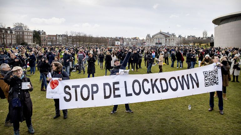 Coronavirus : le couvre-feu doit être levé immédiatement aux Pays-Bas selon le tribunal de La Haye