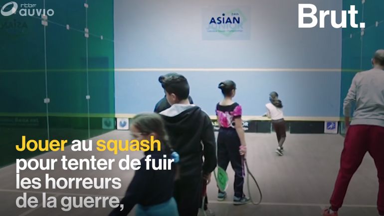En Jordanie, ces jeunes Syriennes jouent au squash pour oublier les affres de la guerre