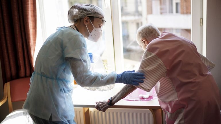 Coronavirus à Bruxelles : Iriscare lance un appel aux bénévoles dans les maisons de repos