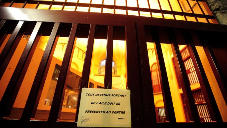 Tribunal correctionnel de Namur : 3 mois avec sursis pour avoir craché sur des passants