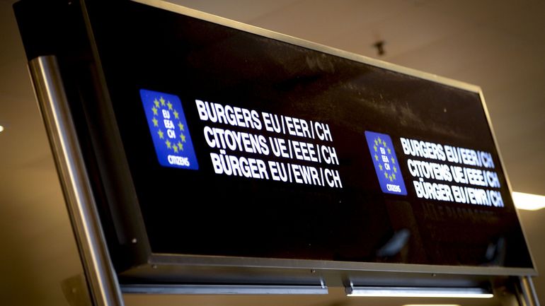 Baisse des arrivées de migrants illégaux dans l'UE en 2020, selon Frontex