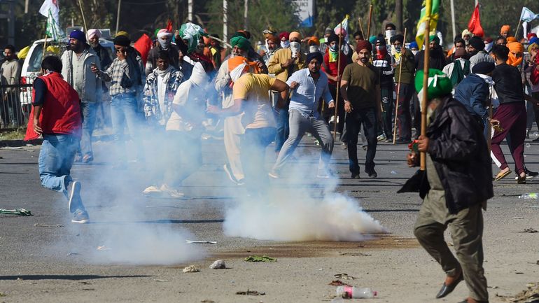 Inde : nouveaux heurts entre police et paysans qui manifestent contre des réformes