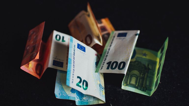 Les Belges ont dépensé 12% de moins en 2020 et la tendance se poursuit, selon une étude d'ING Belgique
