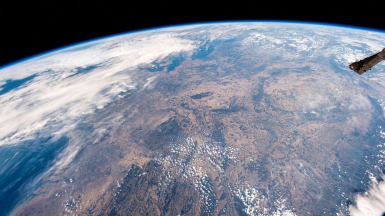 Espace : selon la Nasa, un petit astéroïde a frôlé la Terre de très près ce dimanche