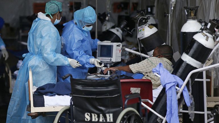 Vaccination en Afrique du Sud : le personnel soignant enrôlé comme cobayes ?