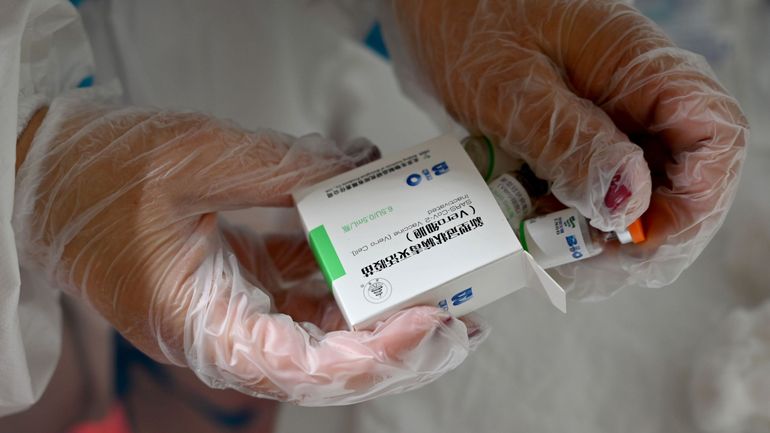 Coronavirus : la Hongrie, premier pays de l'UE à valider le vaccin chinois