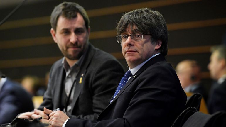 Crise en Catalogne: les mandats d'arrêt européens contre Puigdemont et Comin restent suspendus
