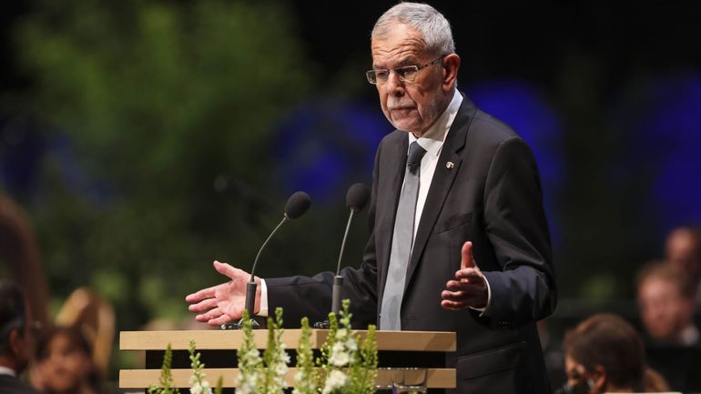 Déconfinement en Autriche : le président présente ses excuses après avoir bravé le couvre-feu au restaurant