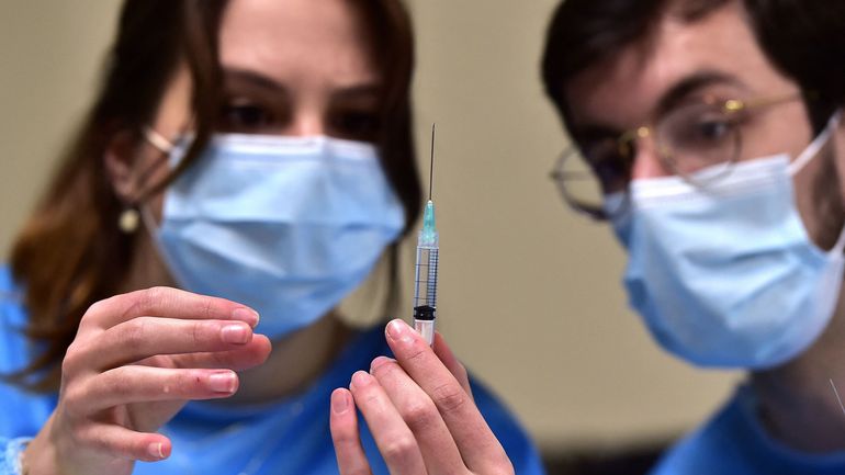 Vaccination : BioNTech veut fabriquer 25% de doses en plus que prévu cette année, soit 2,5 milliards