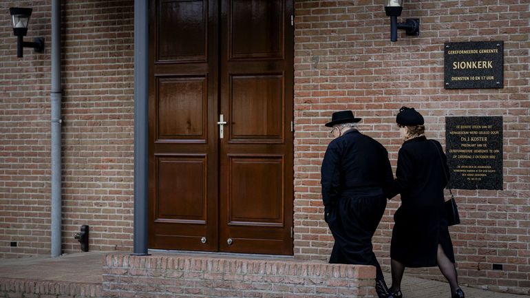 Pays-Bas : des journalistes filmant des offices religieux ne respectant pas les mesures sanitaires attaqués par les fidèles