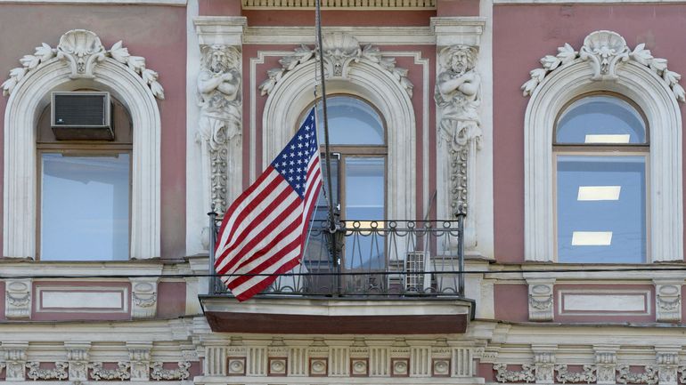 Russie: sanctionnée, l'ambassade américaine suspend ses services consulaires