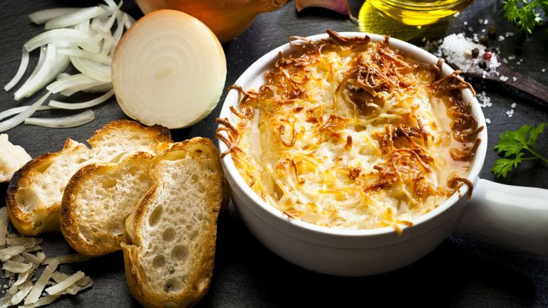 Recette de Carlo : Soupe à l'oignon gratinée au Comté