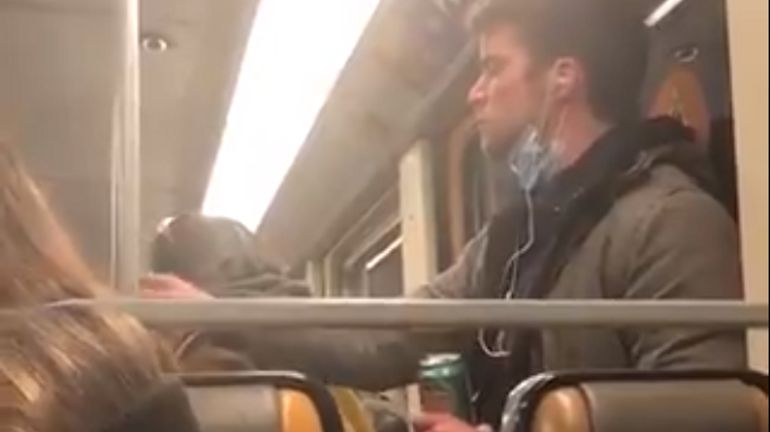 Coronavirus : un homme ivre provoque de vives réactions sur la toile, la Stib est intervenue rapidement