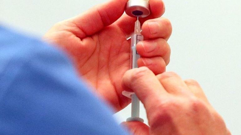 La production de vaccins anti-Covid sera mise en place par des Carolos au Sénégal