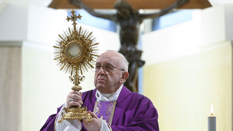 Le pape François a été testé négatif au coronavirus