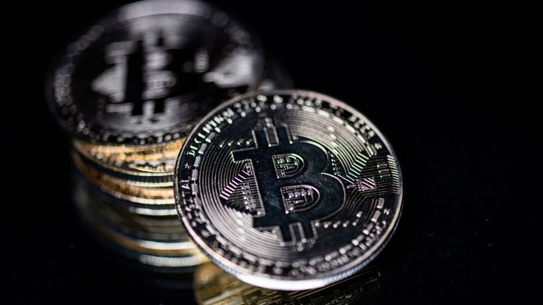 Le bitcoin plonge sous les 40.000 dollars, après un rappel à l'ordre en Chine
