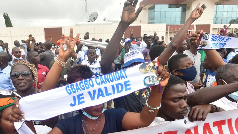 Présidentielle en Côte d'Ivoire : Laurent Gbagbo dépose sa candidature à la Commission électorale