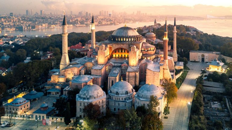 Turquie : la basilique Sainte-Sophie sera reconvertie en mosquée, la première prière devrait avoir lieu le 24 juillet annonce Erdogan