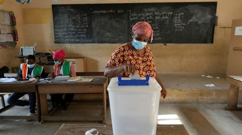 Les Ivoiriens votent dans une ambiance tendue