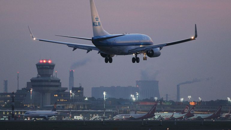 La compagnie aérienne KLM annonce la suppression de 4500 à 5000 postes dans les années à venir