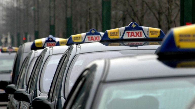 Coronavirus : à Bruxelles, les taxis et les LVC devraient recevoir une aide supplémentaire de 3000 euros