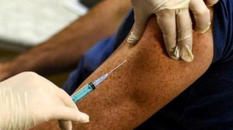 Grippe saisonnière: la vaccination des 50-65 ans sans risques de complications a été retardée à nouveau