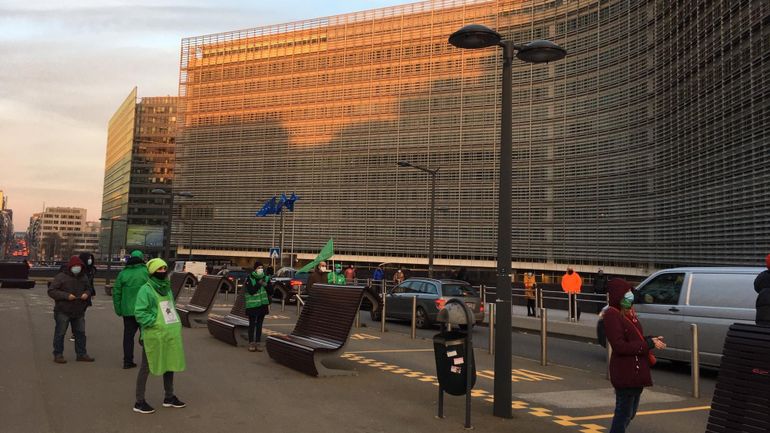 Coronavirus : mobilisation contre la suspension des activités de restauration autour du Berlaymont