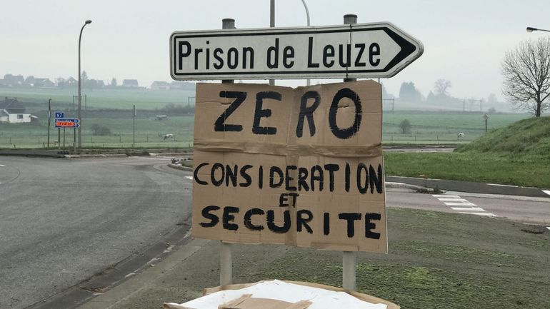 Leuze-en-Hainaut: les agents pénitentiaires en grève