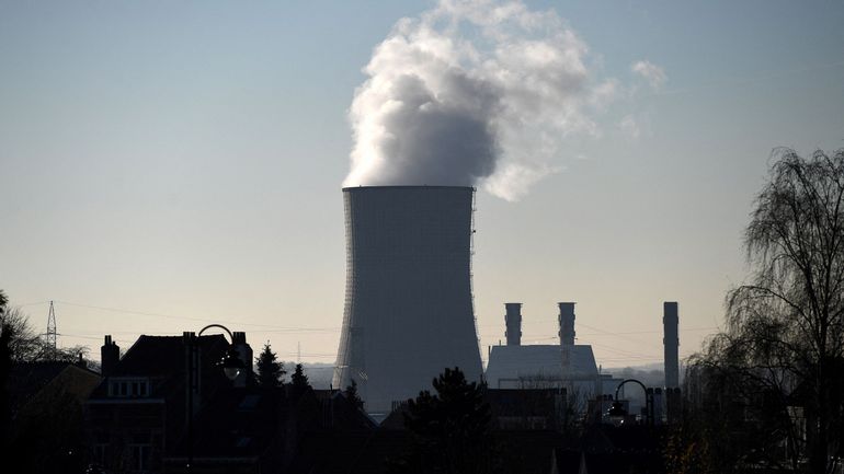Sortie du nucléaire : le Conseil des ministres approuve la mise aux enchères de deux à trois centrales au gaz