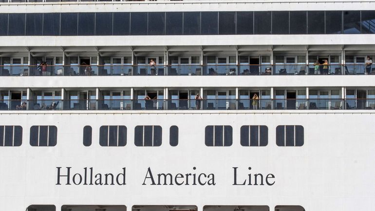 Coronavirus: le croisiériste Holland America craint de nouveaux décès si ses navires restent en mer