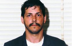 Le frère de Marc Dutroux raconte son calvaire et son changement de nom