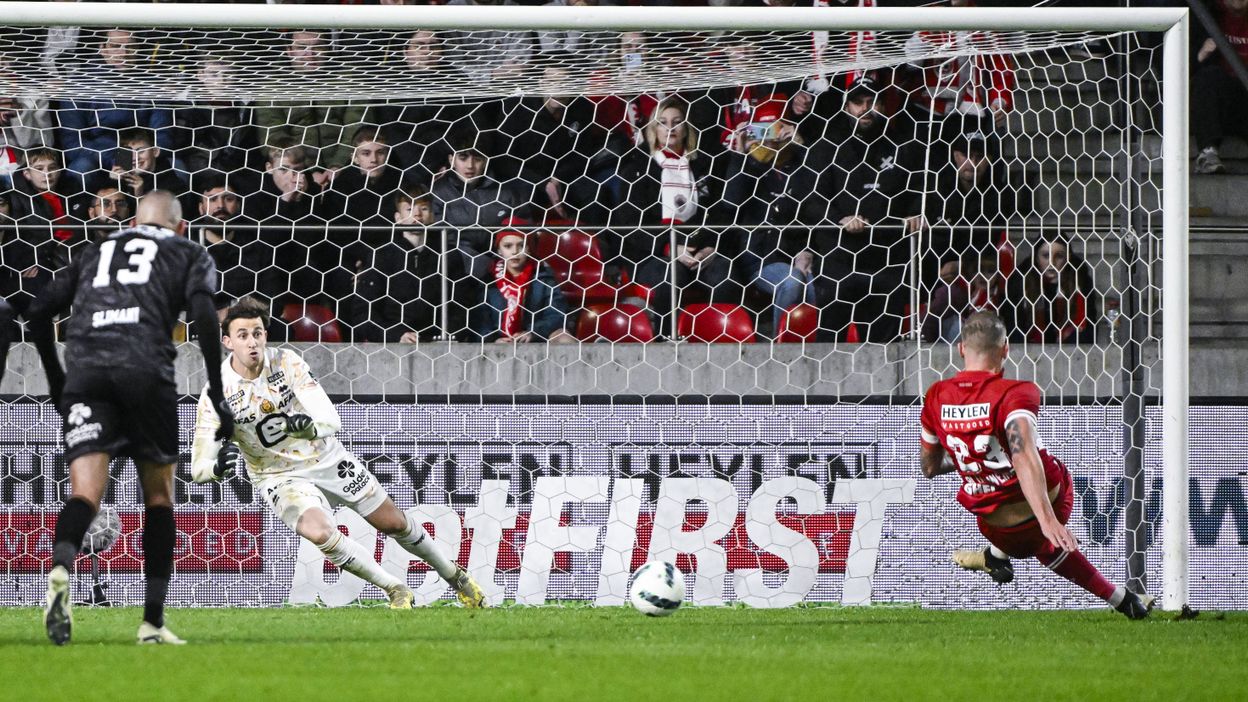 Une glissade et un penalty raté pour Toby Alderweireld