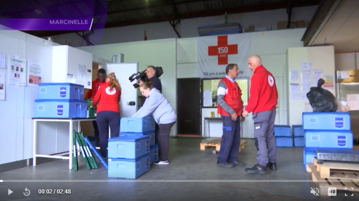 Dans les coulisses du centre logistique d’aide alimentaire de la Croix-Rouge