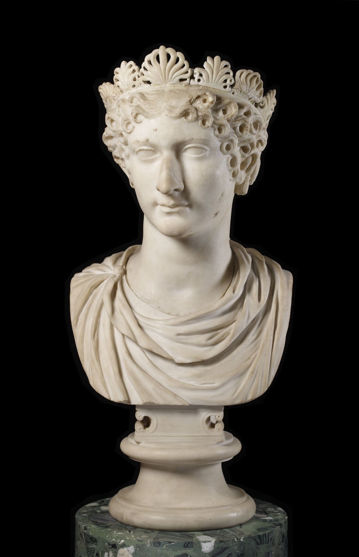 Buste d'Agrippine La Jeune avec diadème, Ier siècle. 
