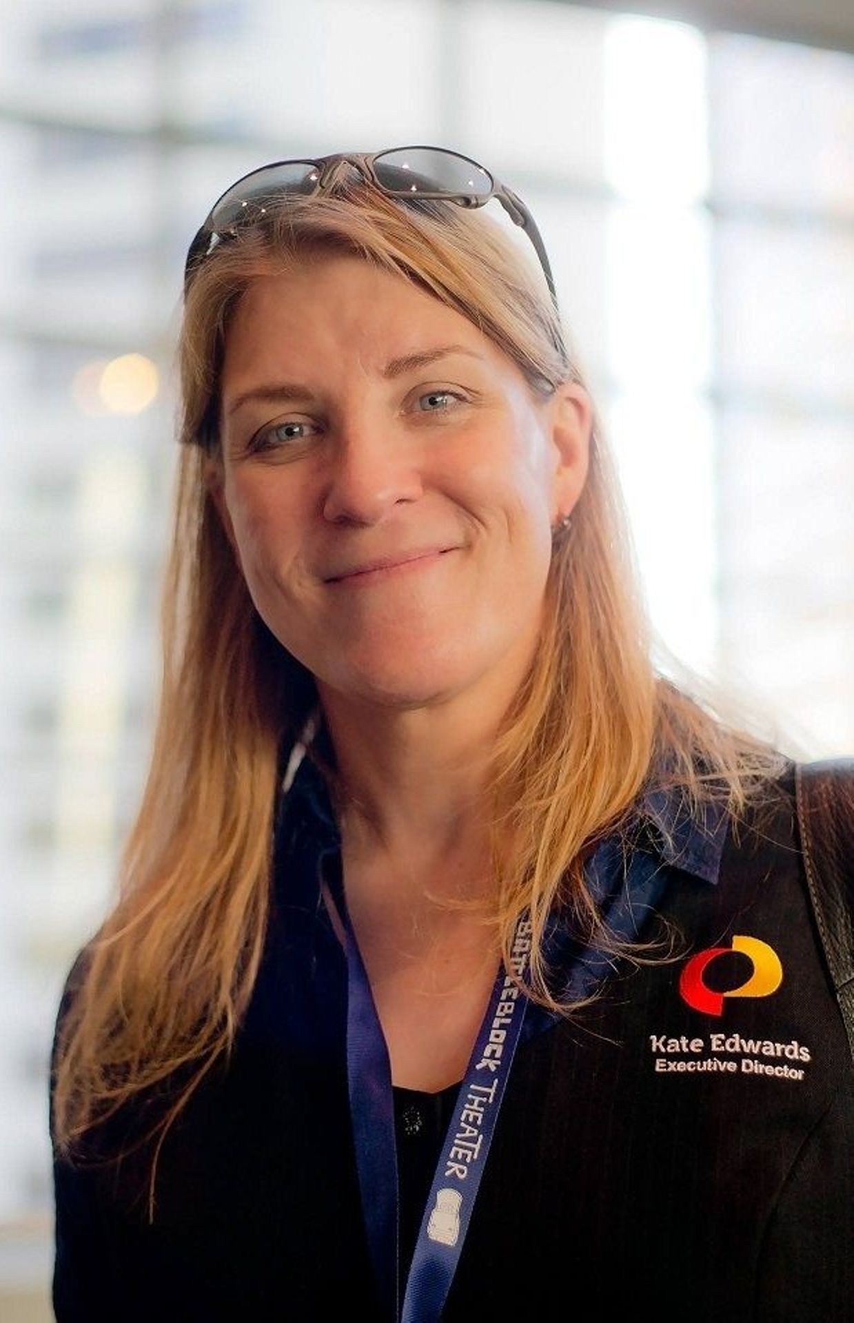 En plus de son titre de consultante chez Geogifry, Kate Edwards a été, de 2012 à 2017, directrice exécutive de l'Association internationale des développeurs de jeu vidéo. 