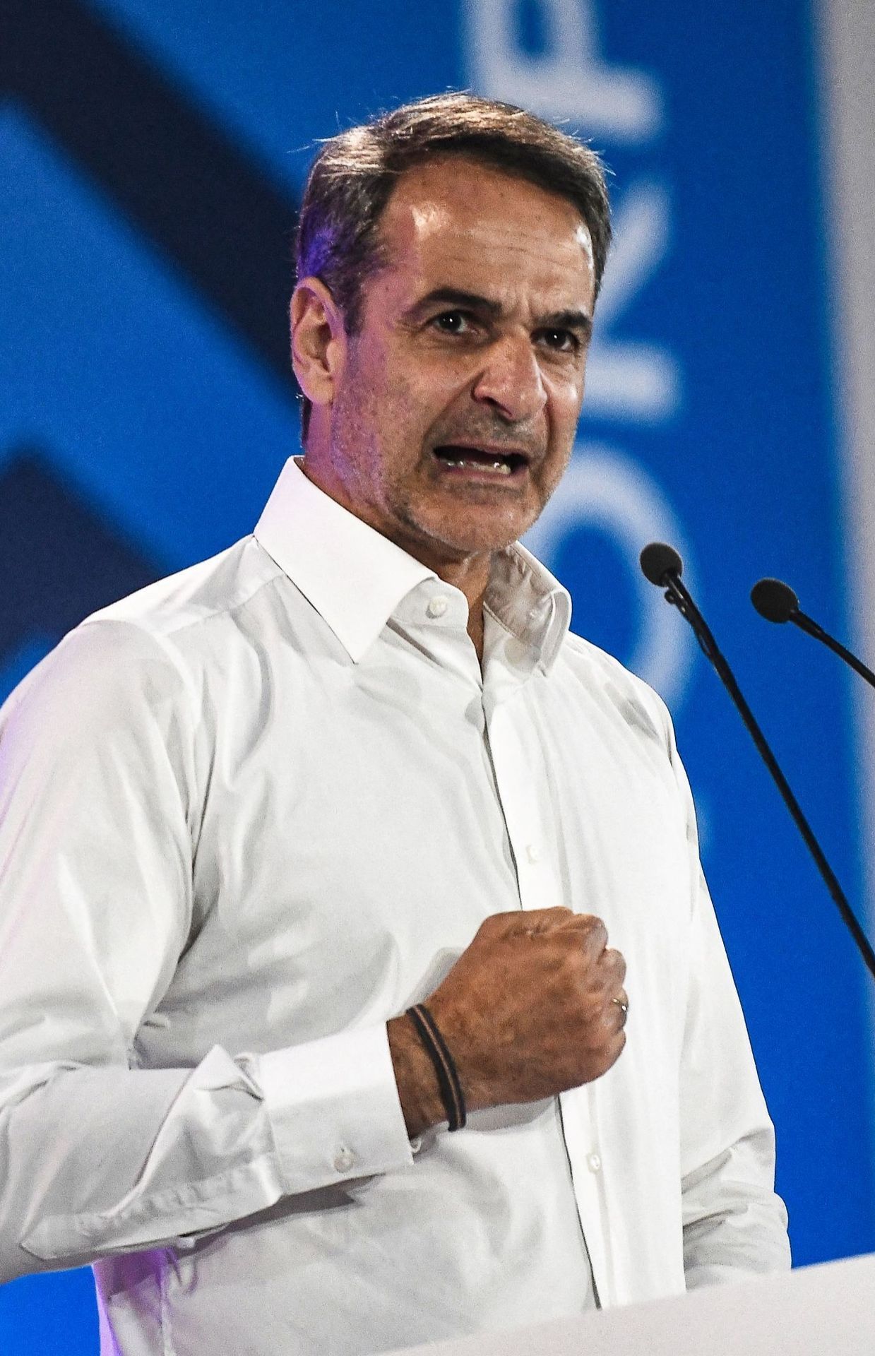 Le Premier ministre grec Kyriakos Mitsotakis, leader du parti conservateur Nouvelle Démocratie, prononce un discours lors de son principal meeting de campagne à Thessalonique le 18 mai 2023, avant les élections législatives en Grèce.